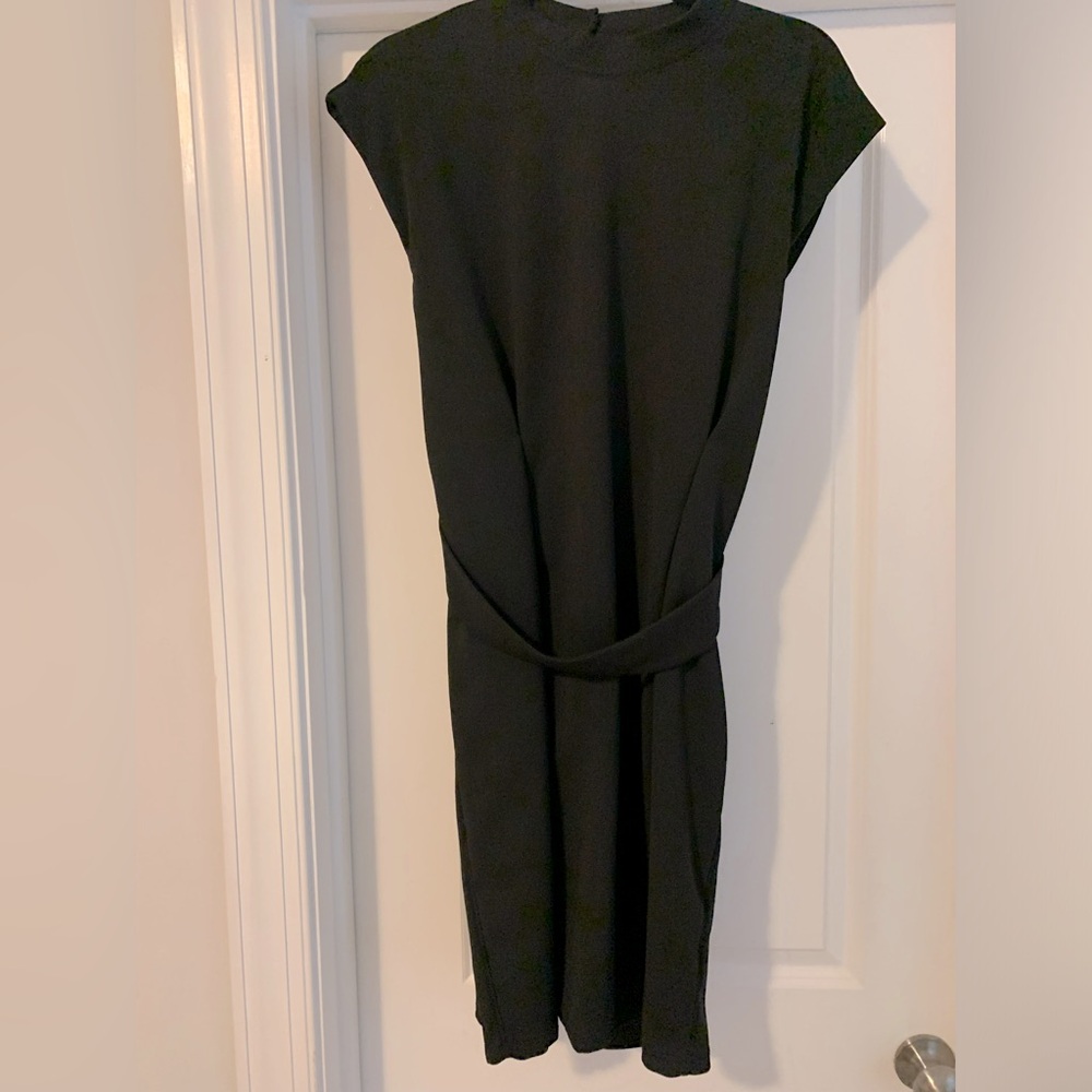 SHEIN Privé Plus Size Women's Keyhole Back Sleeveless Dress